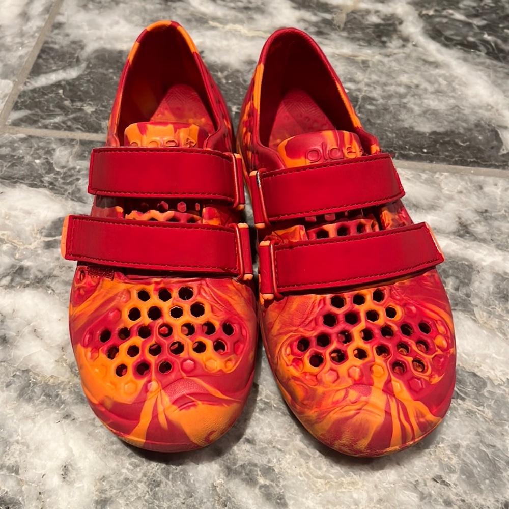 Plae Mimo water shoes in red/orange